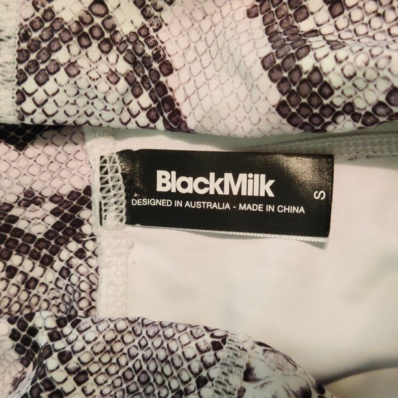 Snake Skin High Waisted Battle Pants Capris from Blackmilk - Picture 4 of 6